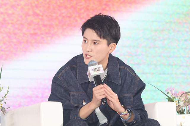 青春期女孩肛门检查